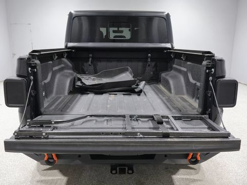 Used 2021 Jeep Gladiator Sport AWD/4WD image 5