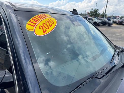 Used 2020 GMC Yukon XL SLT image 64