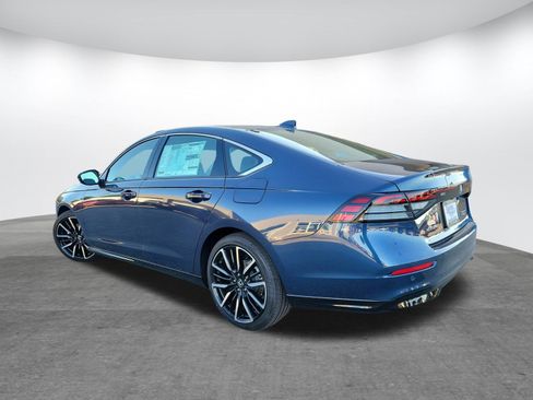 New 2026 Honda Accord Touring image 7