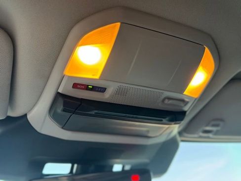 Used 2024 Subaru Ascent Premium w/ Convenience Package image 28