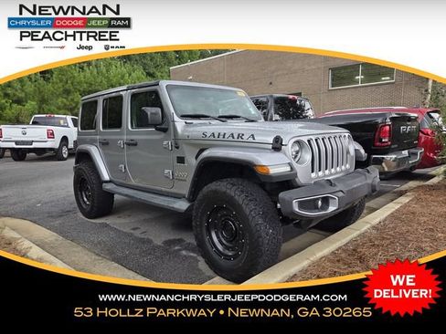 Used 2018 Jeep Wrangler Unlimited Sahara AWD/4WD image 1