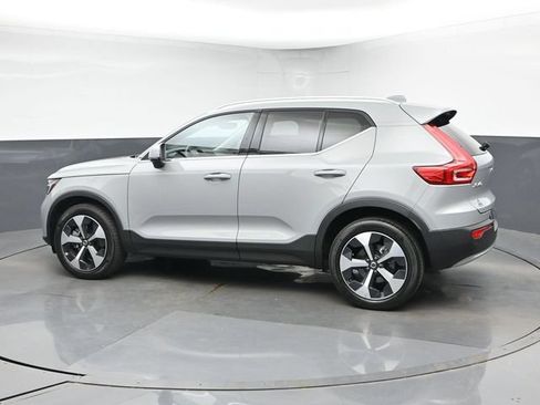 Used 2024 Volvo XC40 B5 Plus w/ Protection Package Premier AWD/4WD image 7