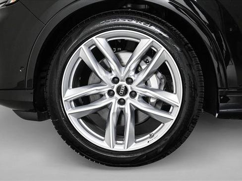 New 2025 Audi Q7 Premium Plus image 24