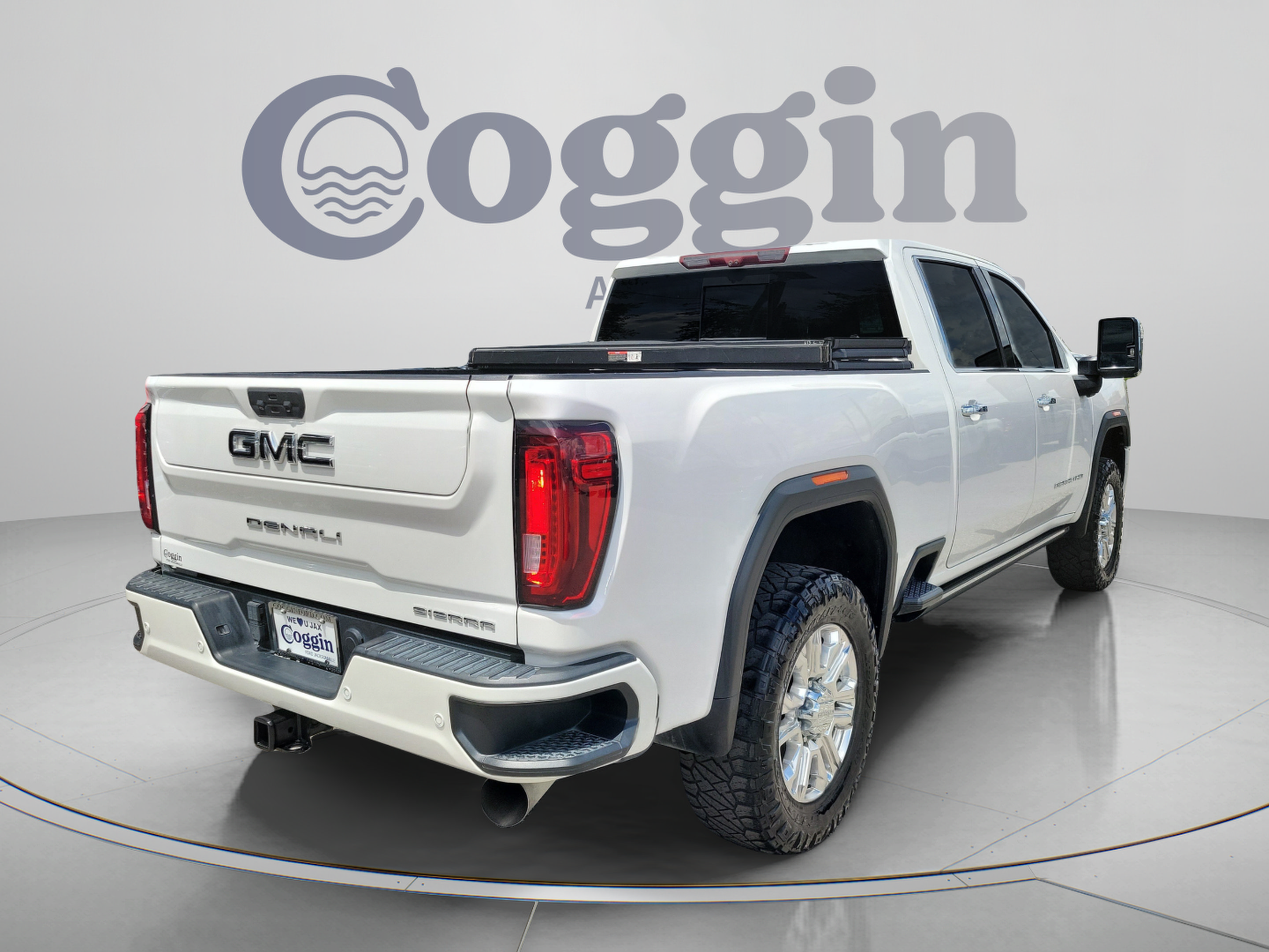Used 2021 GMC Sierra 2500 Denali w/ Denali Ultimate Package AWD/4WD image 3