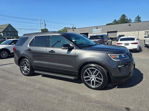 Used 2018 Ford Explorer Sport w/ Equipment Group 401A AWD/4WD image 4