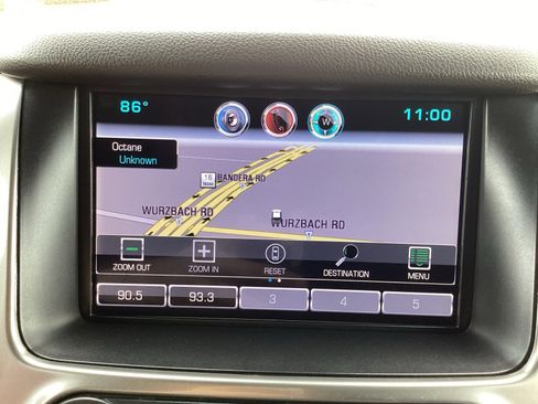 Used 2015 Chevrolet Suburban LT AWD/4WD image 4