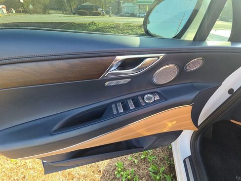 Used 2023 Genesis GV80 2.5T w/ Advanced Package image 11