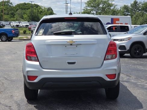 Used 2019 Chevrolet Trax LS w/ Tint and Cruise Package FWD image 10