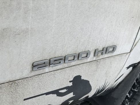 Used 2014 GMC Sierra 2500 SLT w/ SLT Convenience Package image 9