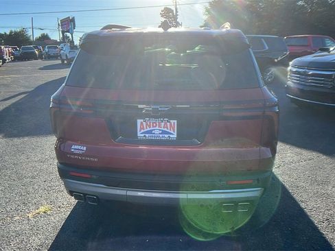 New 2026 Chevrolet Traverse LT image 6