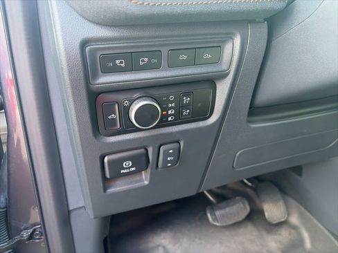 Used 2024 Ford F150 Lightning Lariat AWD/4WD image 19