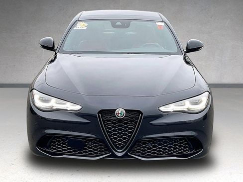 Used 2024 Alfa Romeo Giulia Veloce AWD/4WD image 3