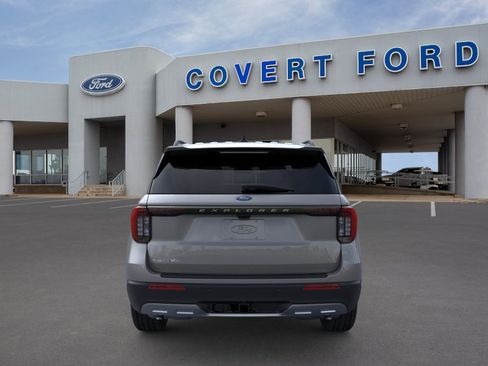 New 2026 Ford Explorer Active w/ Active Comfort Package RWD image 5