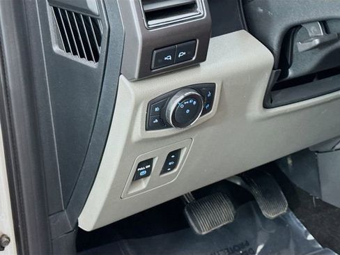 Used 2019 Ford F150 XLT w/ Equipment Group 302A Luxury image 10