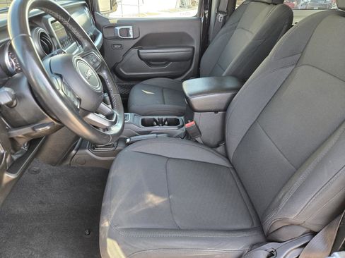 Used 2022 Jeep Wrangler Sport AWD/4WD image 21