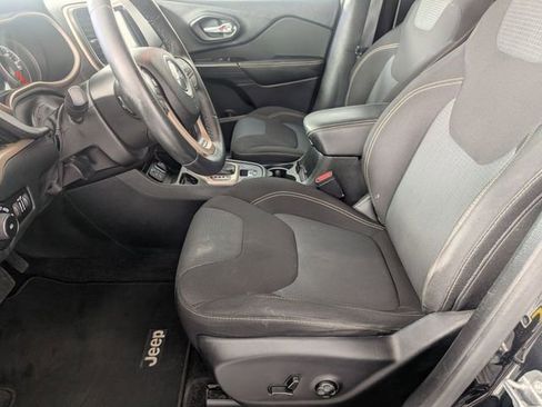 Used 2016 Jeep Cherokee Latitude w/ Comfort & Sound Group image 12