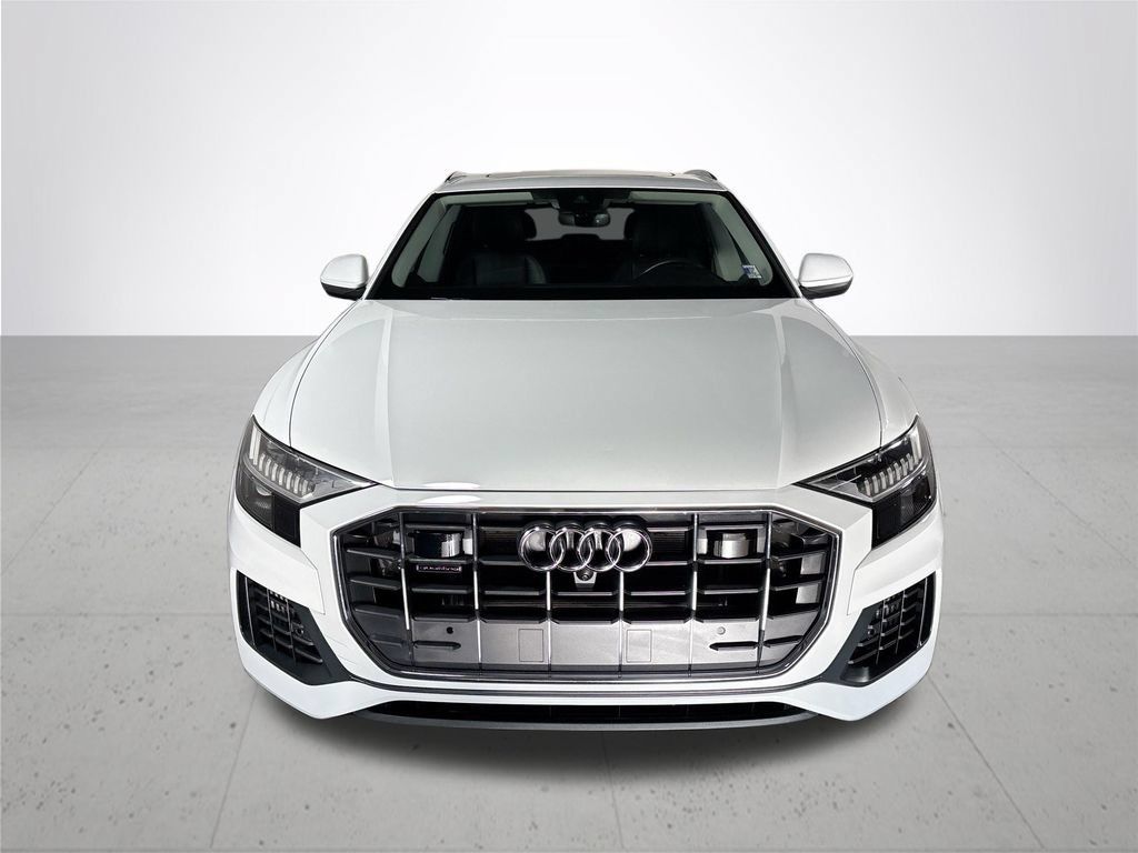 Used 2023 Audi Q8 Premium w/ Convenience Package AWD/4WD image 3