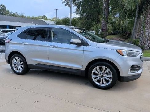 Certified 2024 Ford Edge Titanium AWD/4WD image 3