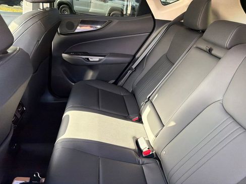 Used 2025 Lexus NX 250 FWD w/ Towing Package (2000 Lbs) image 31