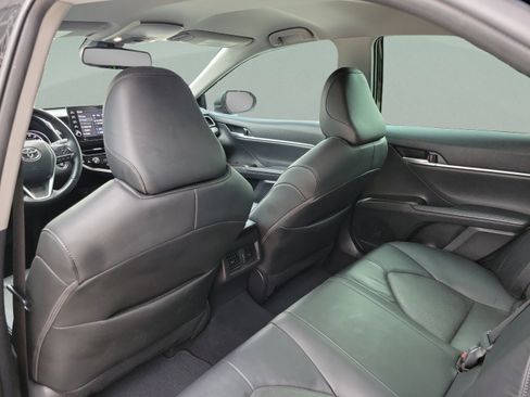 Used 2024 Toyota Camry XLE FWD image 13