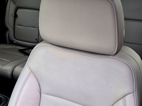 Used 2020 Chevrolet Silverado 1500 LTZ w/ LTZ Premium Package image 15