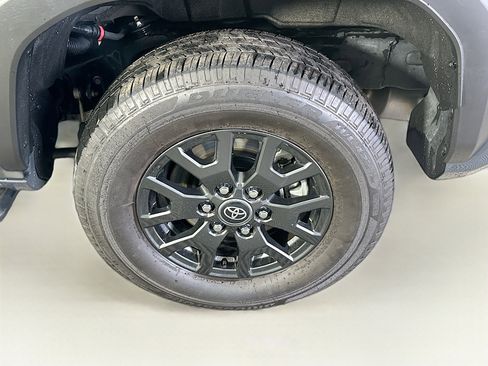 Used 2025 Toyota 4Runner SR5 image 11