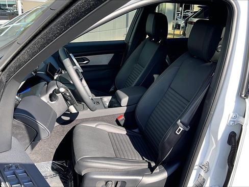 New 2026 Land Rover Discovery Sport Landmark AWD/4WD image 9