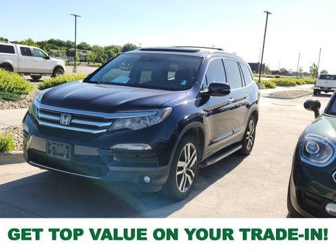 Used 2017 Honda Pilot Elite image 1