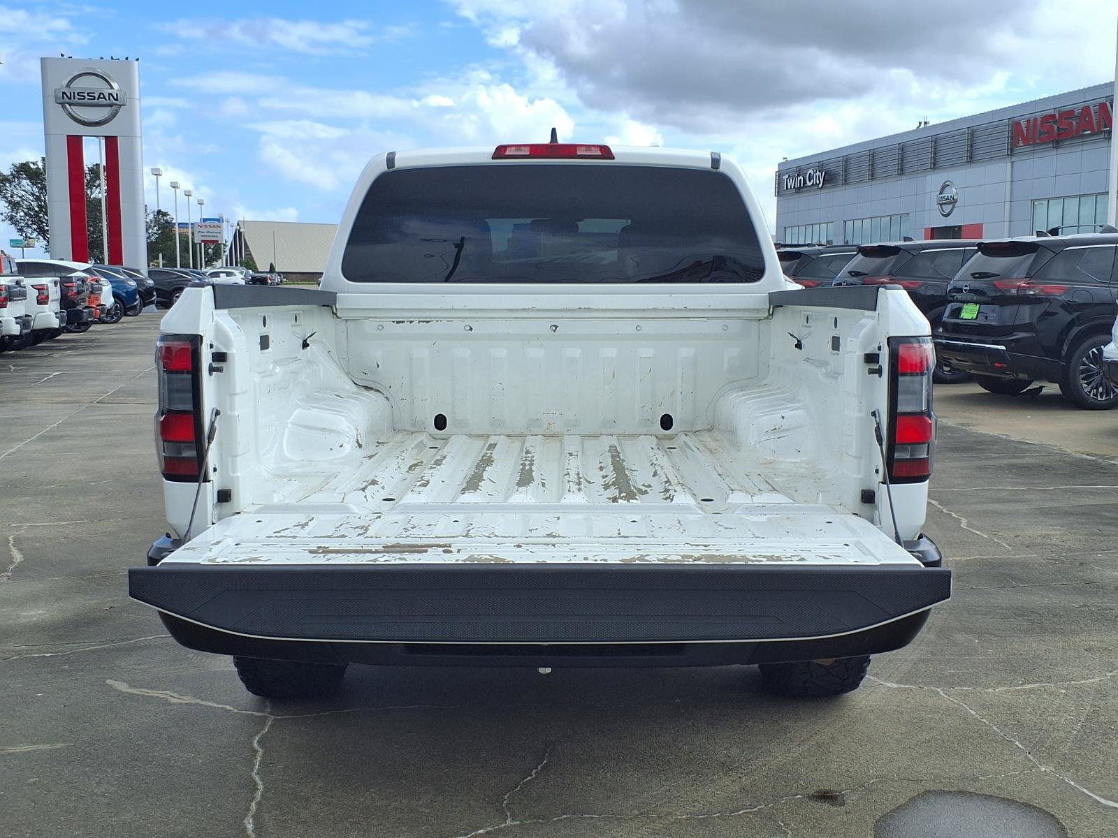 Used 2022 Nissan Frontier S w/ Technology Package RWD image 8