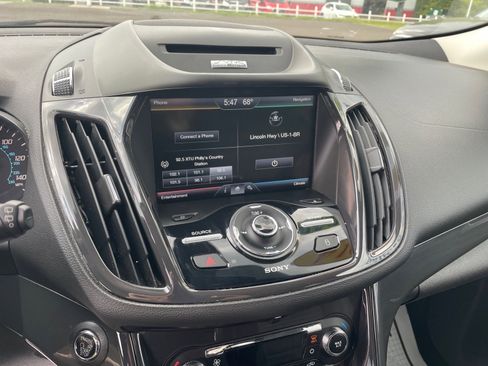Used 2014 Ford Escape Titanium FWD image 20