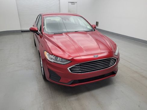 Used 2020 Ford Fusion SE FWD image 14