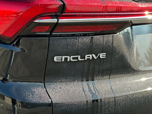 Used 2025 Buick Enclave Preferred image 28