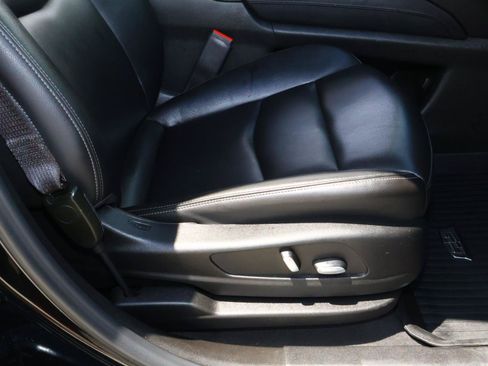 Used 2024 Cadillac XT6 Luxury FWD image 23