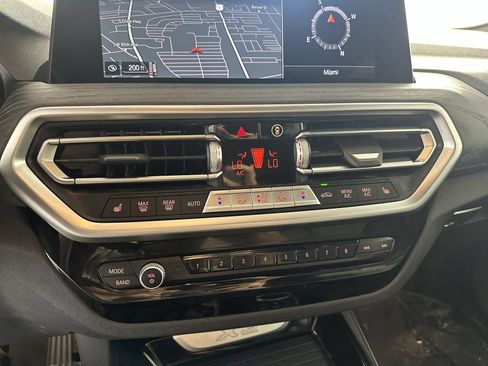 Used 2024 BMW X3 xDrive30i AWD/4WD image 19