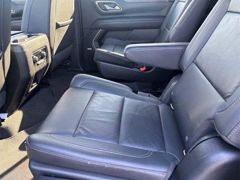 Used 2021 Chevrolet Suburban Z71 image 27