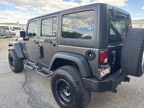 Used 2017 Jeep Wrangler Unlimited Sport w/ Connectivity Group AWD/4WD image 4