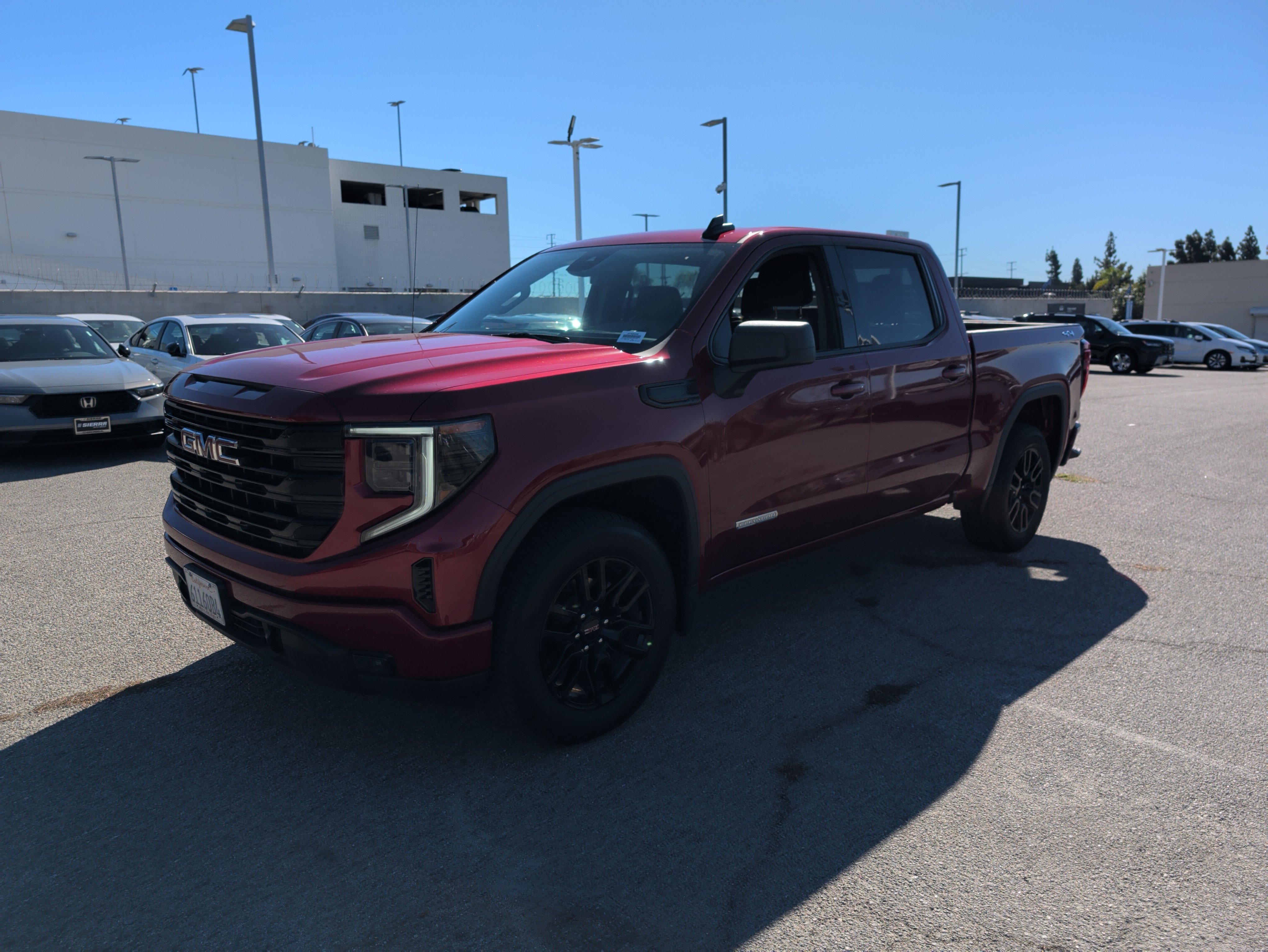 Used 2024 GMC Sierra 1500 Elevation AWD/4WD image 8
