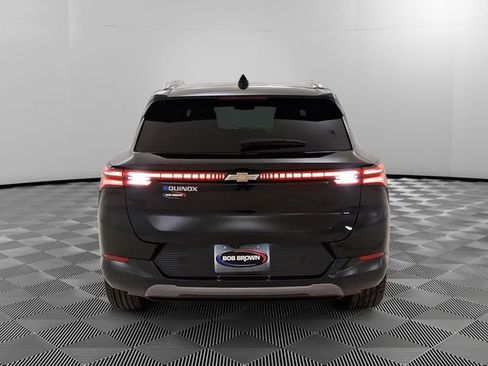 Used 2025 Chevrolet Equinox EV LT w/ Convenience Package image 4