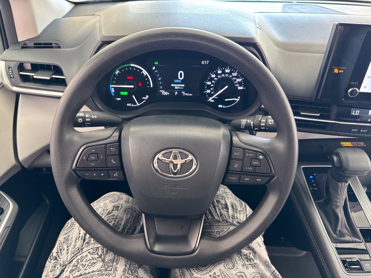 Certified 2026 Toyota Sienna LE AWD/4WD image 19