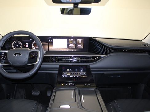 New 2025 INFINITI QX80 Luxe image 33