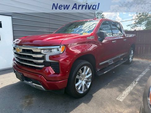 Used 2023 Chevrolet Silverado 1500 High Country w/ High Country Premium Package AWD/4WD image 1
