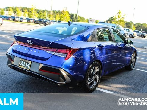 Used 2025 Hyundai Elantra SEL FWD image 5