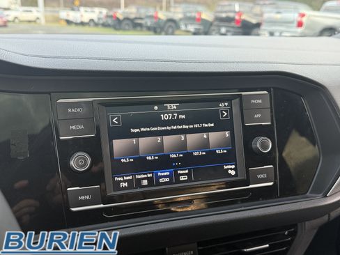 Used 2020 Volkswagen Jetta R-Line image 15