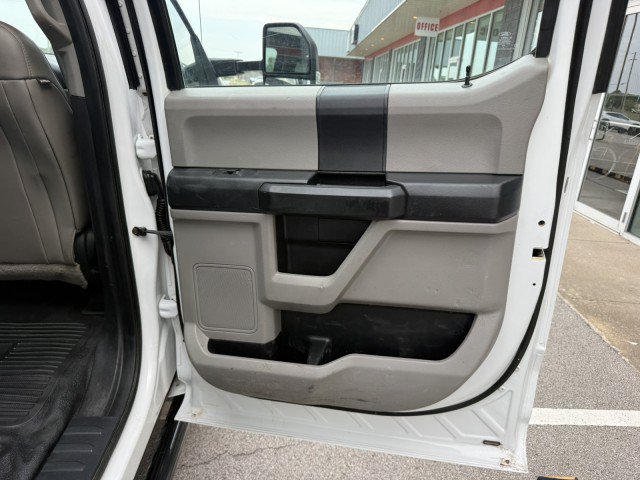 Used 2018 Ford F550 4x4 Crew Cab Super Duty image 23