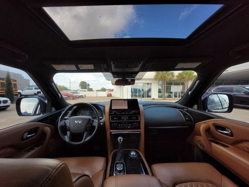 Used 2024 INFINITI QX80 Sensory image 42