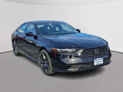 Used 2024 Honda Accord Sport image 2