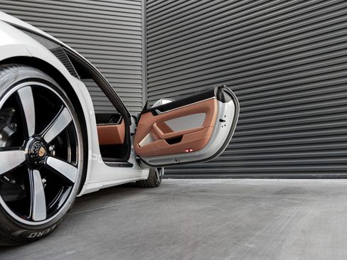 Certified 2023 Porsche 911 Sport Classic RWD image 38