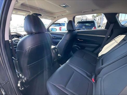 Certified 2024 Hyundai Tucson SEL w/ Convenience Package FWD image 17