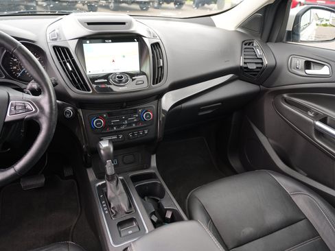 Used 2018 Ford Escape Titanium AWD/4WD image 21