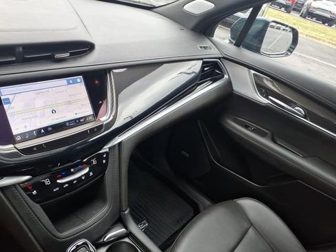 Used 2024 Cadillac XT6 Sport w/ Technology Package AWD/4WD image 23